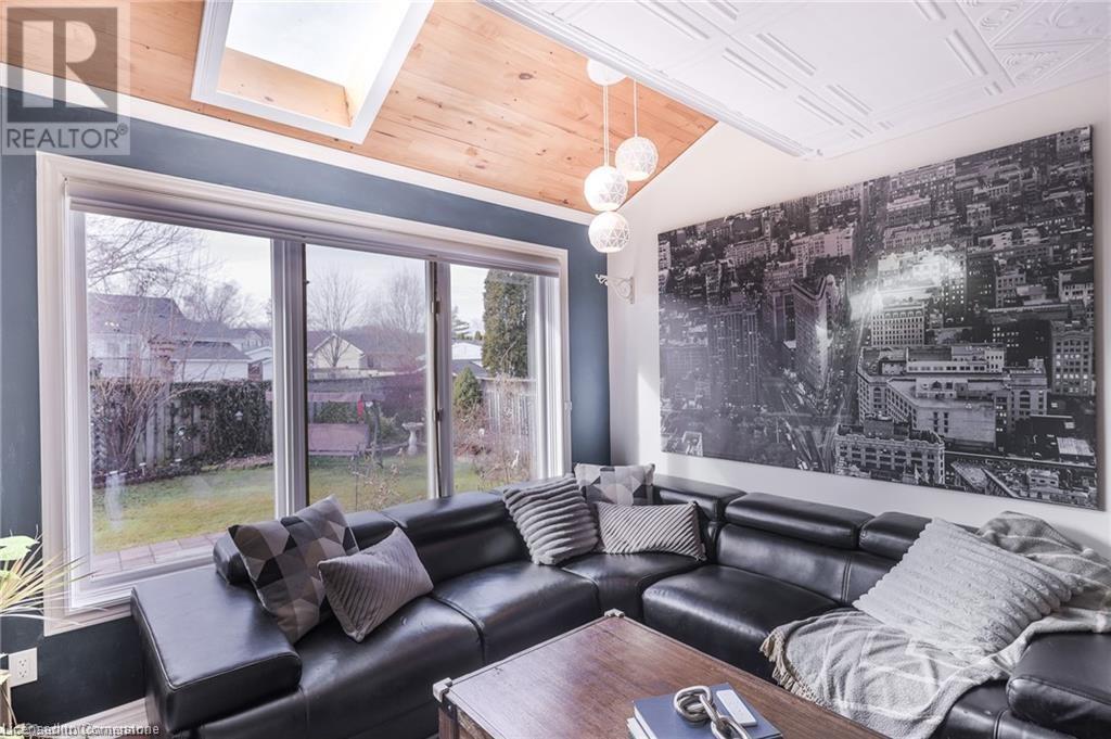 11 Tomahawk Drive, Grimsby, Ontario  L3M 5G4 - Photo 7 - 40684506