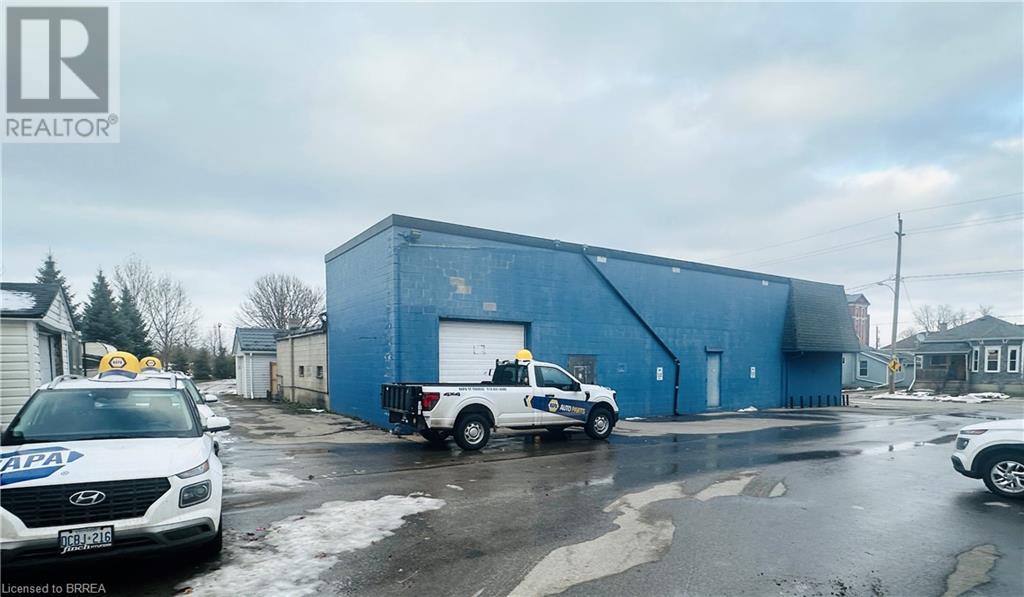 52 Moore Street, St. Thomas, Ontario  N5R 3W3 - Photo 3 - 40684509