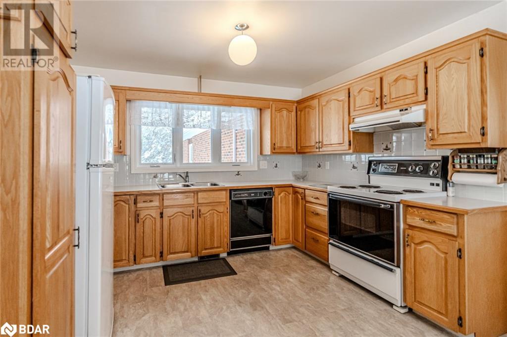 13 Davis Street, South River, Ontario  P0A 1X0 - Photo 3 - 40684091