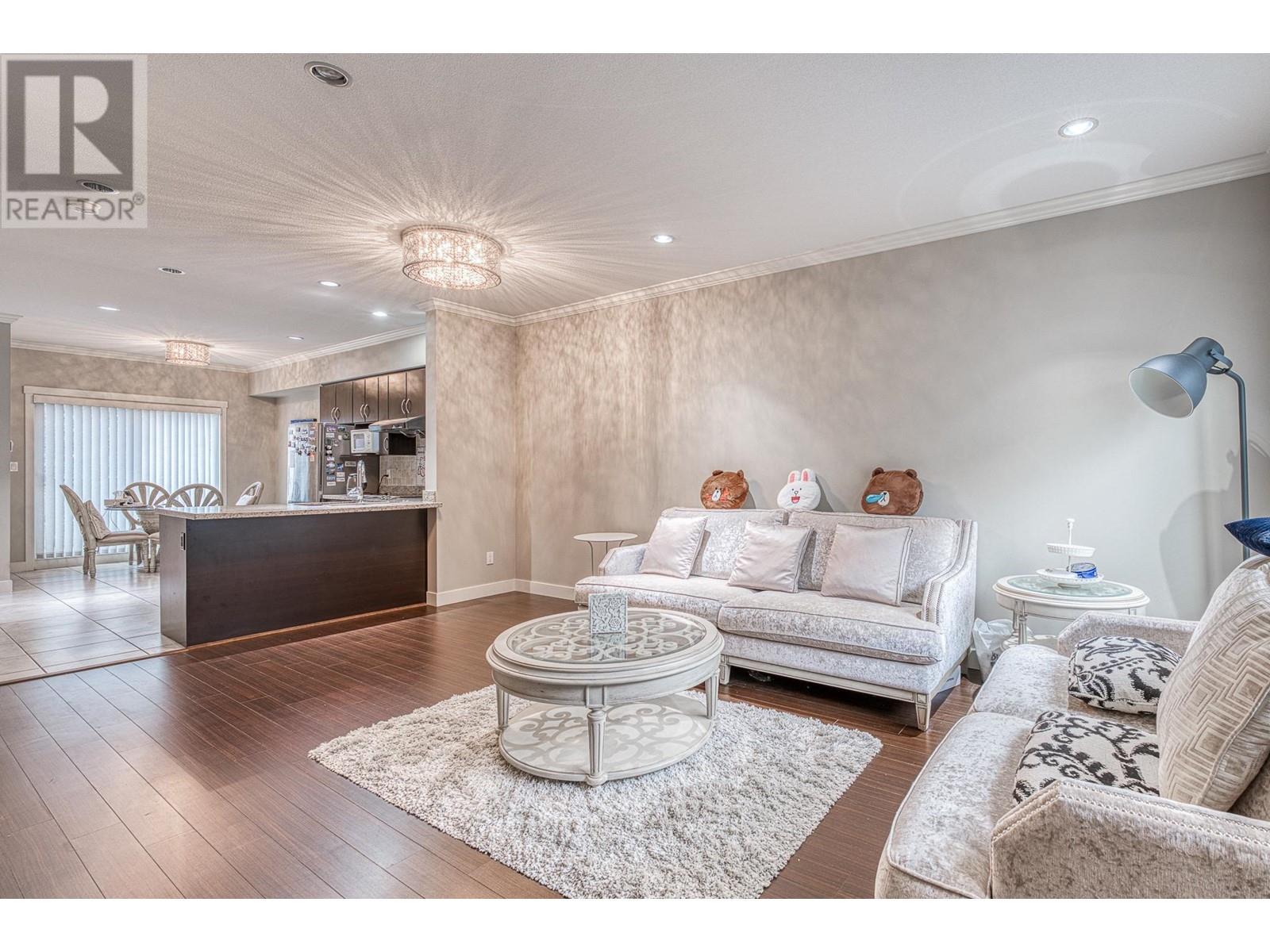 Listing Picture 5 of 21 : 20 7051 ASH STREET, Richmond / 烈治文 - 魯藝地產 Yvonne Lu Group - MLS Medallion Club Member