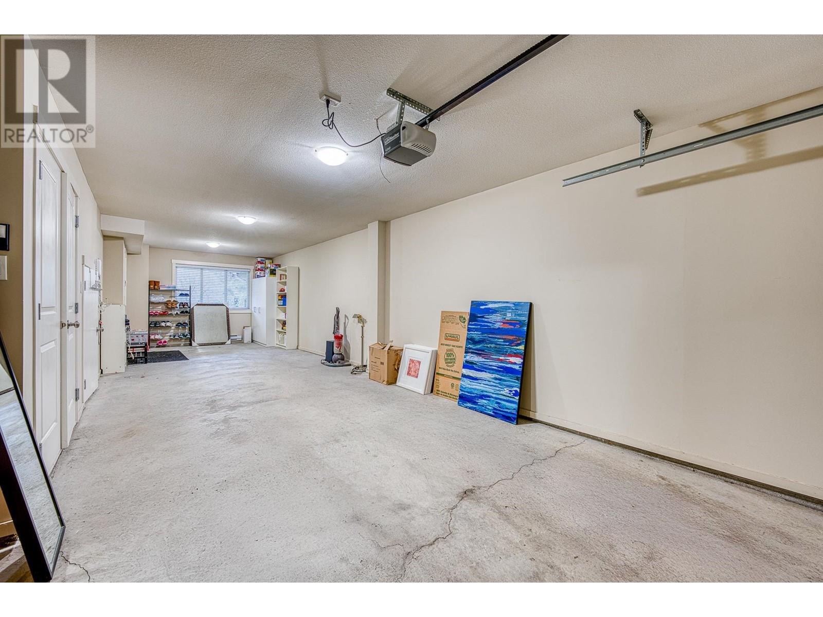Listing Picture 19 of 21 : 20 7051 ASH STREET, Richmond / 烈治文 - 魯藝地產 Yvonne Lu Group - MLS Medallion Club Member