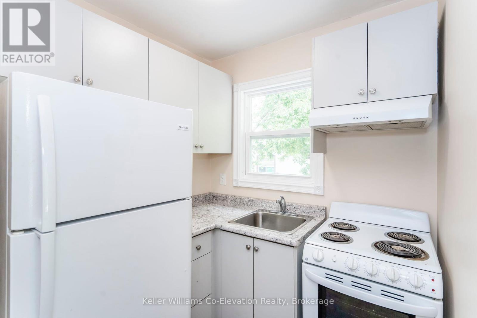 315 Elizabeth Street, Midland, Ontario  L4R 1Y7 - Photo 3 - S11888133