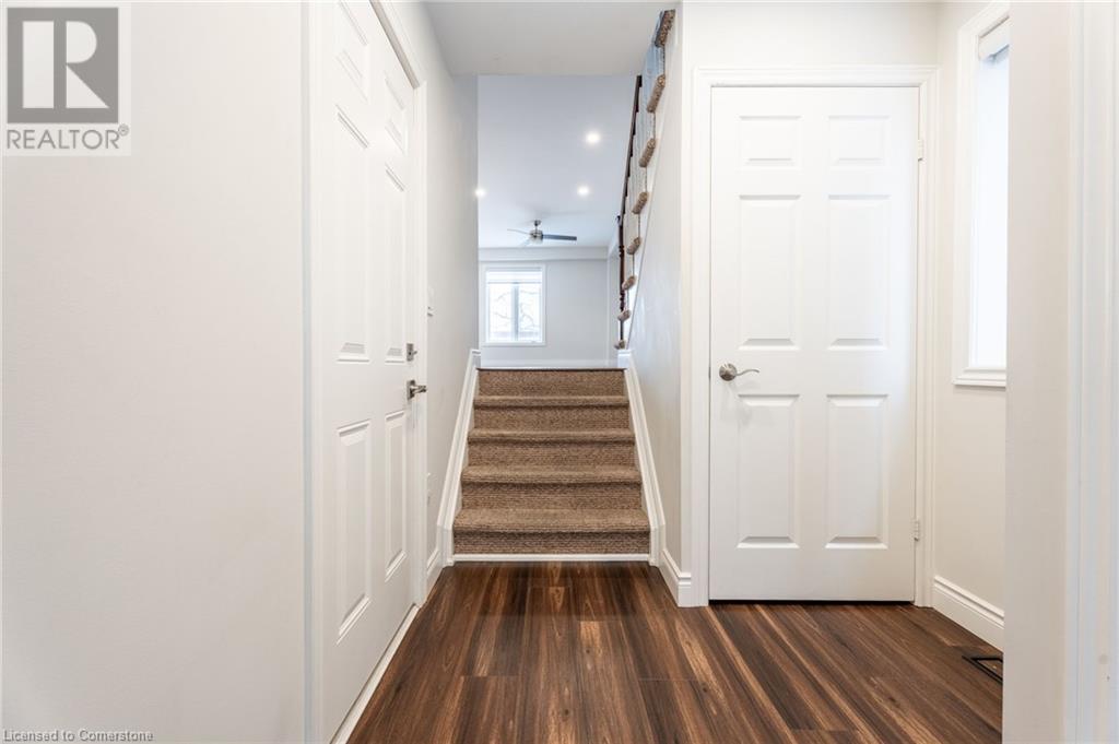 125 Periwinkle DriveHamilton, Ontario  L0R 1P0 - Photo 7 - 40683708