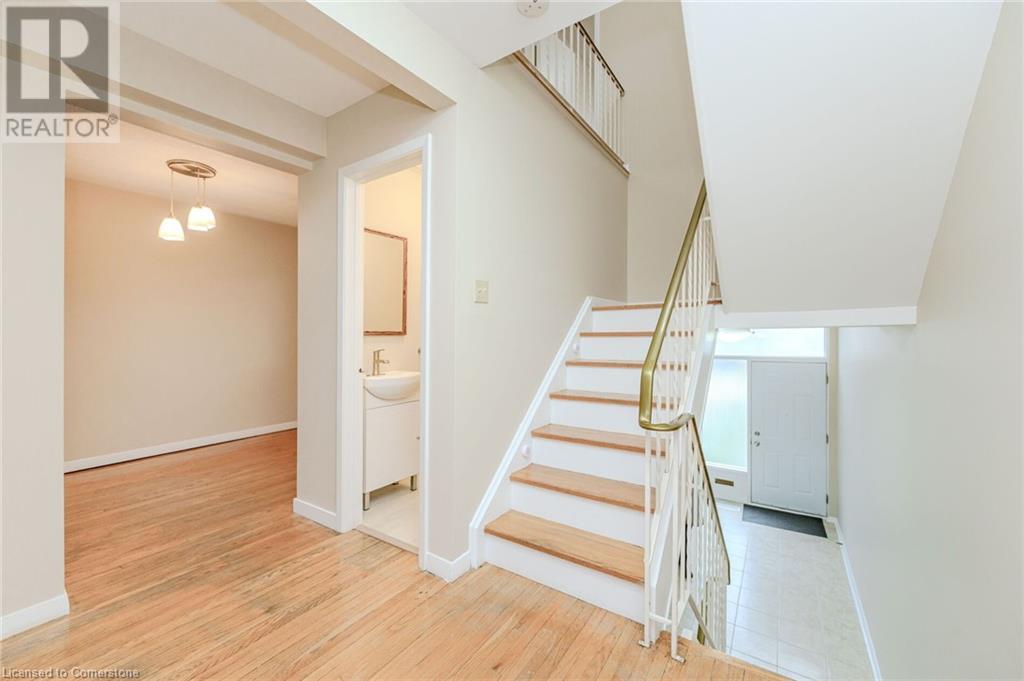 5479 Schueller CrescentBurlington, Ontario  L7L 3T1 - Photo 18 - 40684496