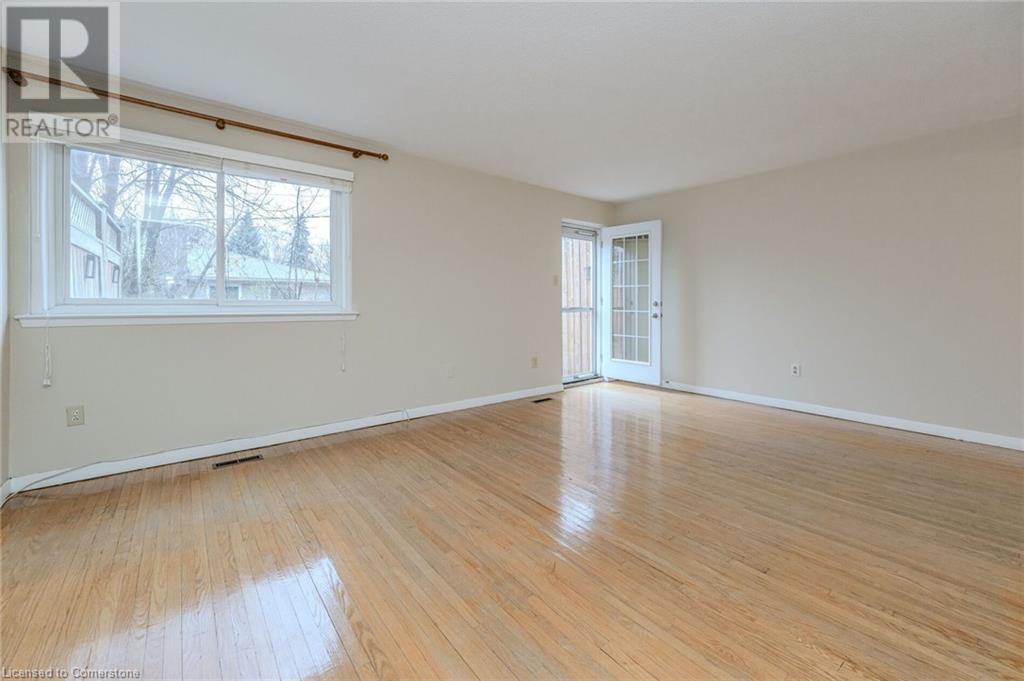 5479 Schueller CrescentBurlington, Ontario  L7L 3T1 - Photo 7 - 40684496