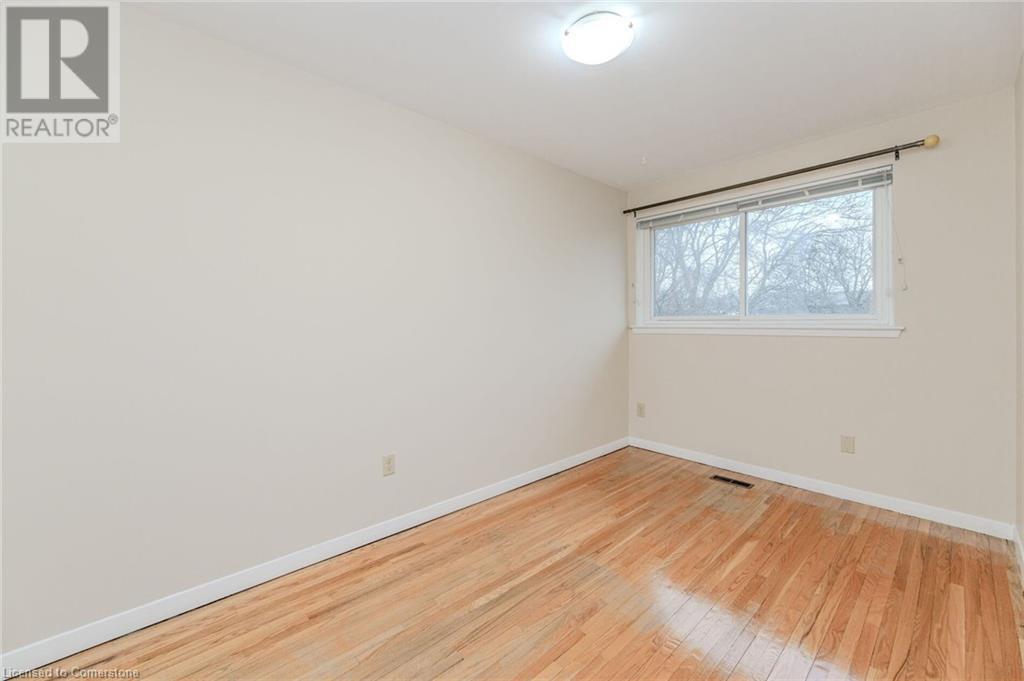 5479 Schueller CrescentBurlington, Ontario  L7L 3T1 - Photo 28 - 40684496