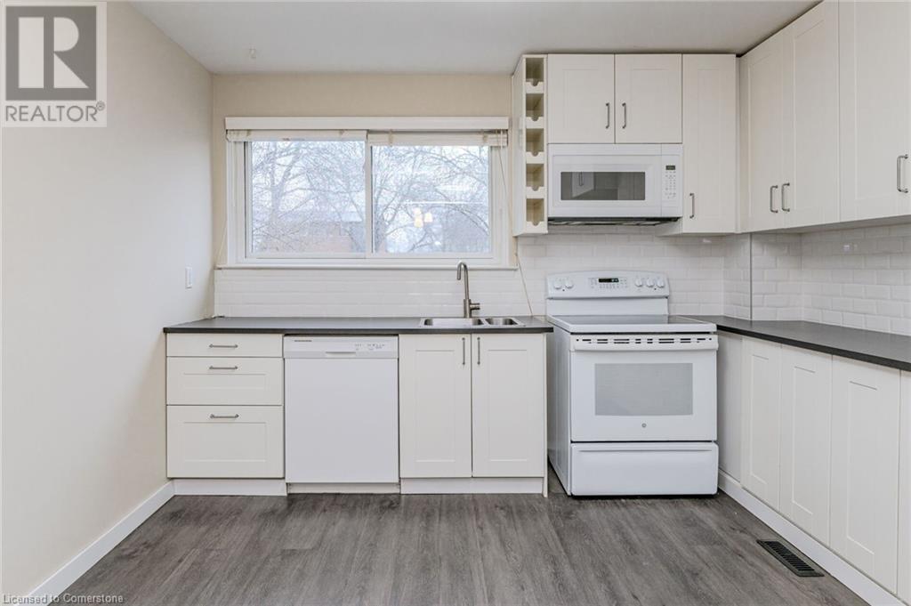 5479 Schueller CrescentBurlington, Ontario  L7L 3T1 - Photo 13 - 40684496