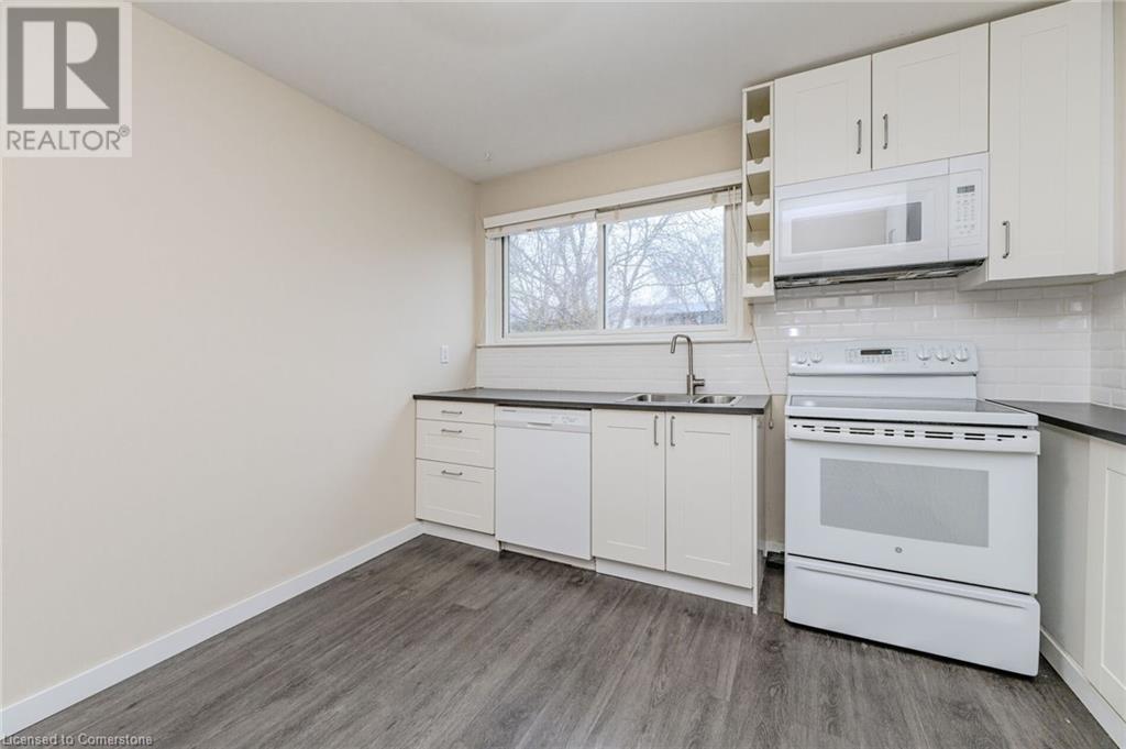 5479 Schueller CrescentBurlington, Ontario  L7L 3T1 - Photo 15 - 40684496