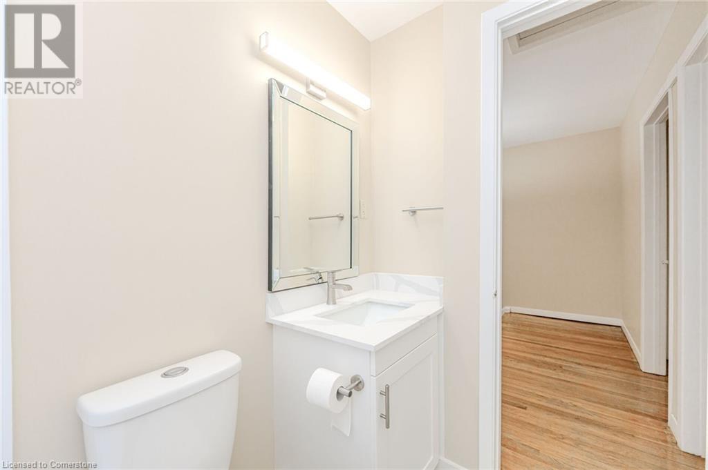 5479 Schueller CrescentBurlington, Ontario  L7L 3T1 - Photo 33 - 40684496