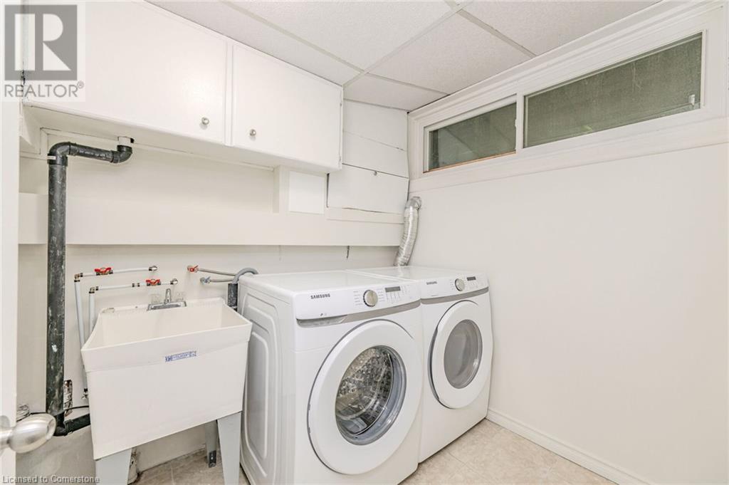 5479 Schueller CrescentBurlington, Ontario  L7L 3T1 - Photo 39 - 40684496