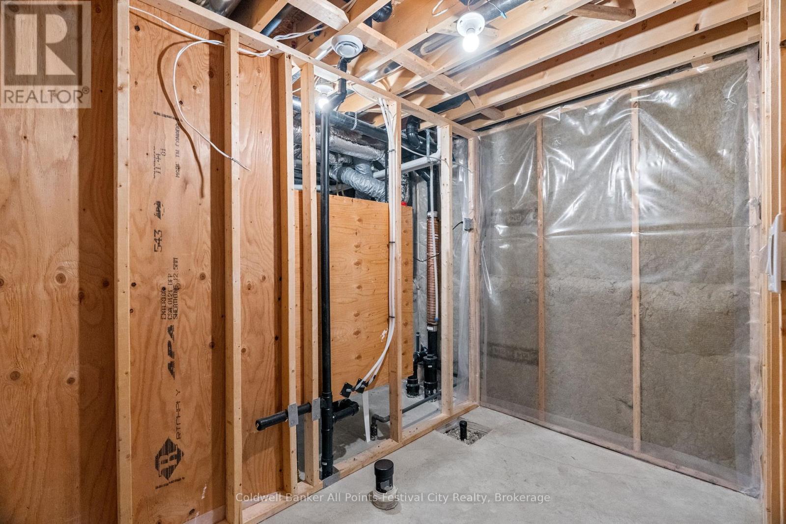 37 Picton Street E, Goderich, Ontario  N7A 1J4 - Photo 27 - X11888160