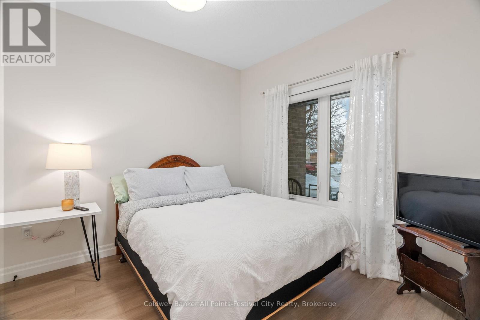 37 Picton Street E, Goderich, Ontario  N7A 1J4 - Photo 5 - X11888160