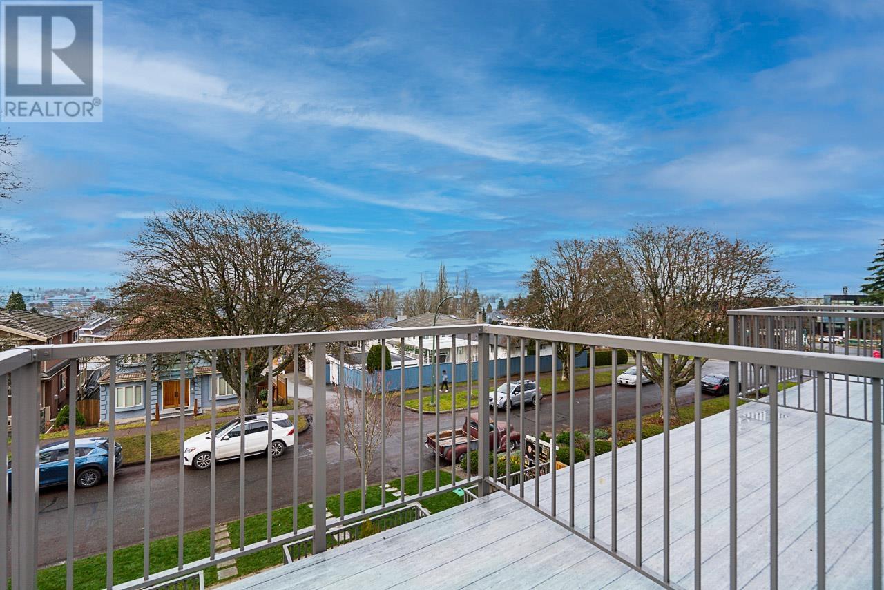 Listing Picture 20 of 40 : 3466 MONS DRIVE, Vancouver / 溫哥華 - 魯藝地產 Yvonne Lu Group - MLS Medallion Club Member