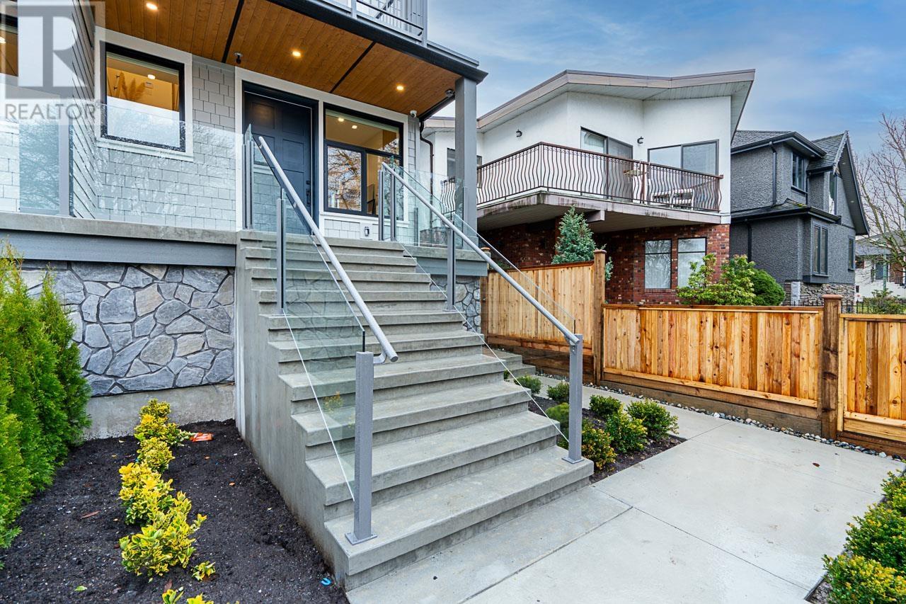 Listing Picture 3 of 40 : 3466 MONS DRIVE, Vancouver / 溫哥華 - 魯藝地產 Yvonne Lu Group - MLS Medallion Club Member