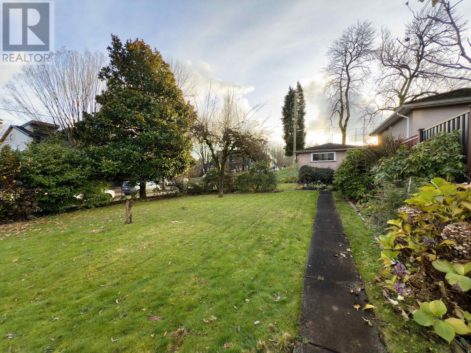 2770 Euclid Avenue, Vancouver, British Columbia  V5R 5B9 - Photo 3 - R2949495