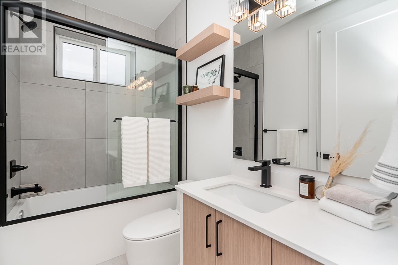 Listing Picture 24 of 40 : 3468 MONS DRIVE, Vancouver / 溫哥華 - 魯藝地產 Yvonne Lu Group - MLS Medallion Club Member