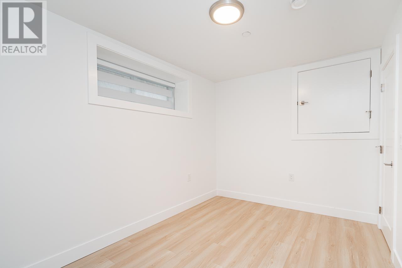 Listing Picture 32 of 40 : 3468 MONS DRIVE, Vancouver / 溫哥華 - 魯藝地產 Yvonne Lu Group - MLS Medallion Club Member