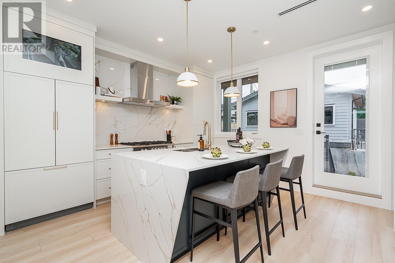 Listing Picture 9 of 40 : 3468 MONS DRIVE, Vancouver / 溫哥華 - 魯藝地產 Yvonne Lu Group - MLS Medallion Club Member