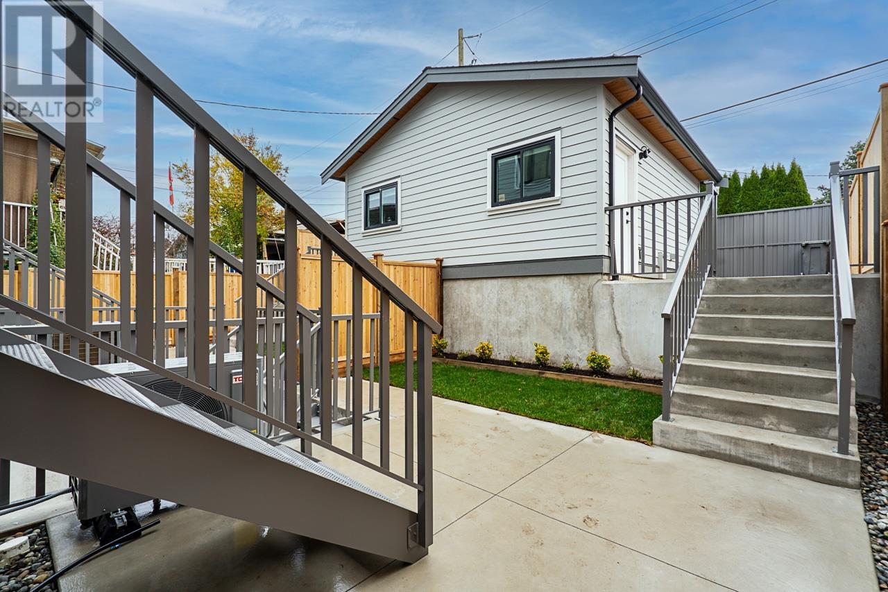 Listing Picture 36 of 40 : 3468 MONS DRIVE, Vancouver / 溫哥華 - 魯藝地產 Yvonne Lu Group - MLS Medallion Club Member