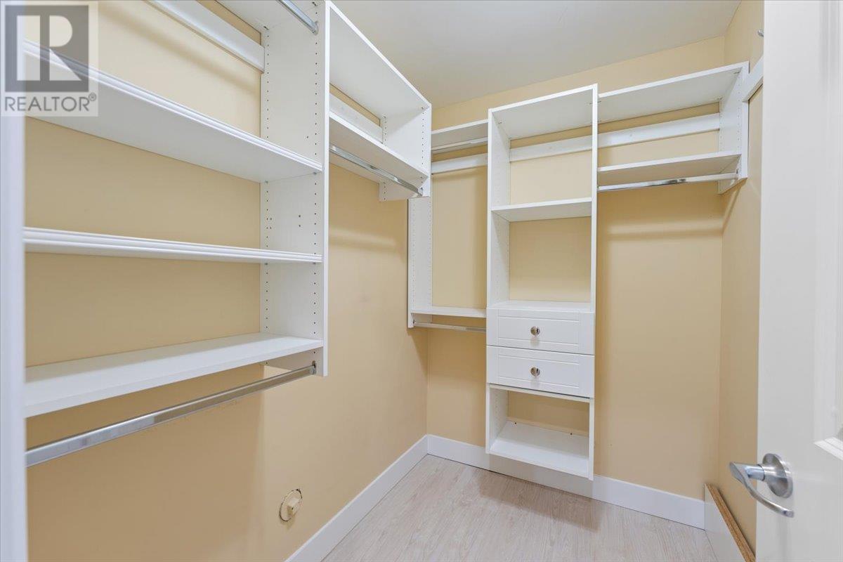 1125 Yorston Court, Burnaby, British Columbia  V5A 2T8 - Photo 16 - R2949745