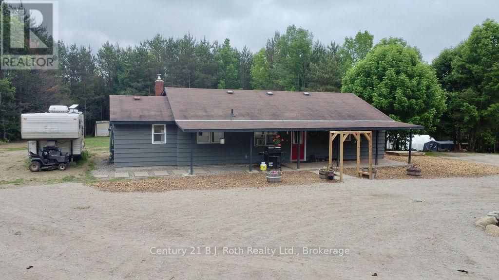 2286 Flos Ten Road E, Springwater, Ontario  L0L 1P0 - Photo 8 - S11888254