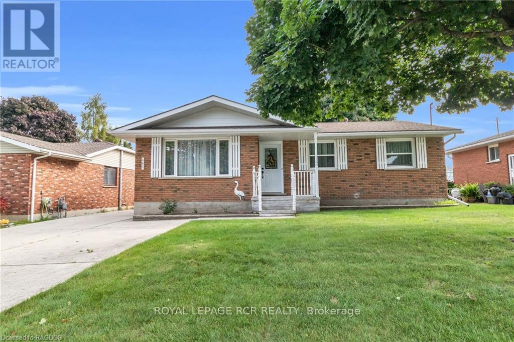 641 21st Avenue A, Hanover, Ontario  N4N 3M2 - Photo 2 - X10848762