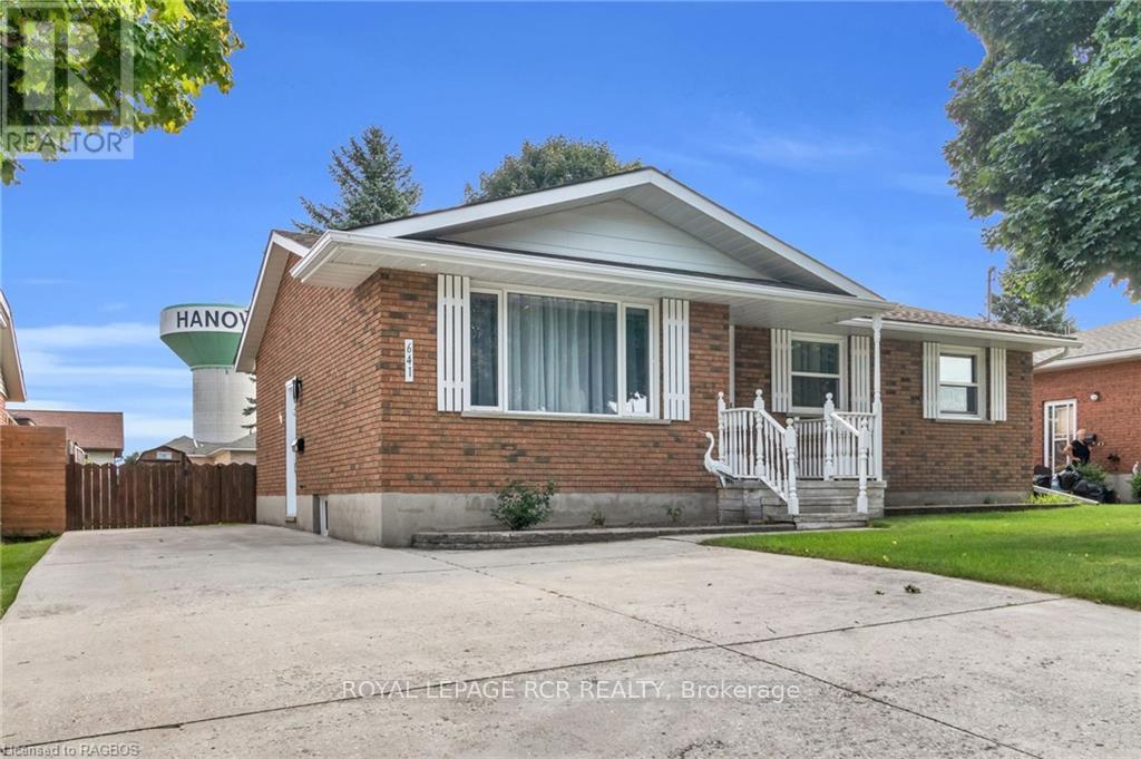 641 21st Avenue A, Hanover, Ontario  N4N 3M2 - Photo 4 - X10848762