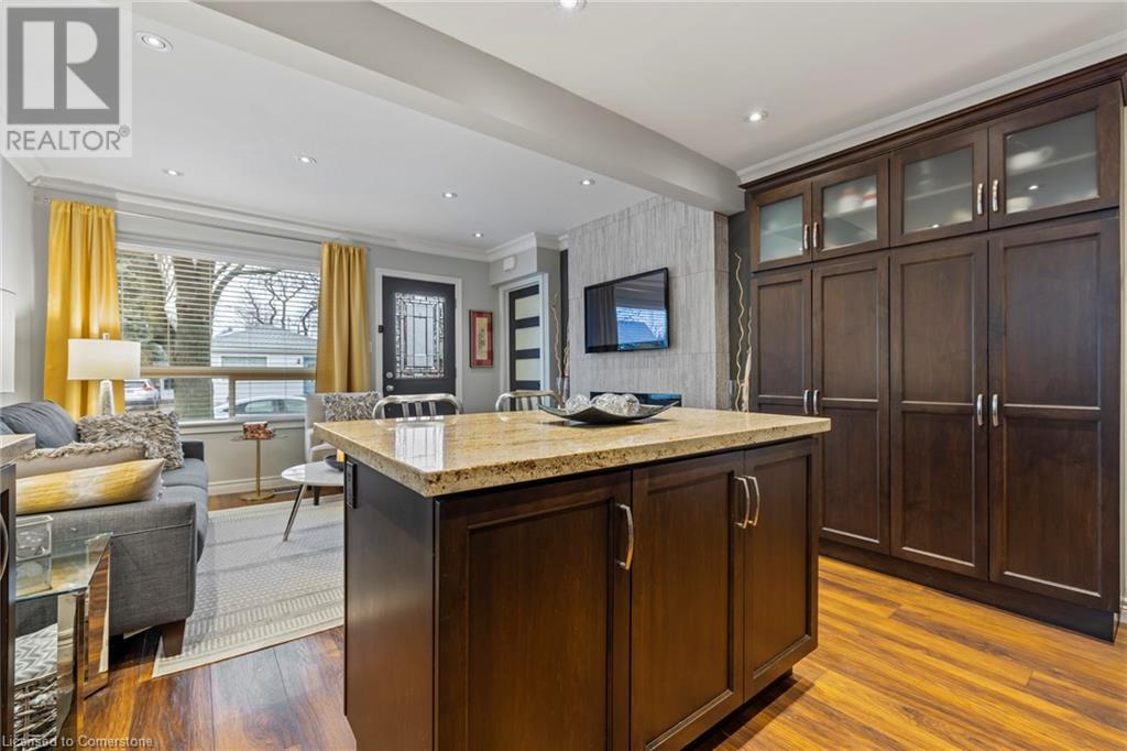 221 West 19th Street, Hamilton, Ontario  L9C 4J3 - Photo 17 - 40684483