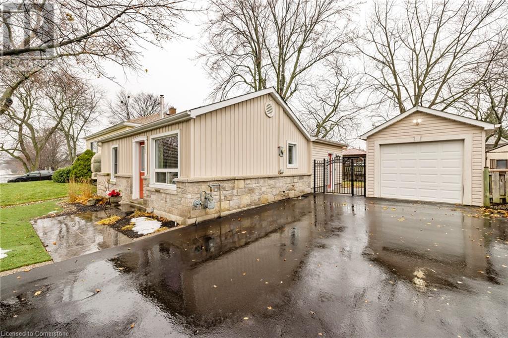 221 West 19th Street, Hamilton, Ontario  L9C 4J3 - Photo 48 - 40684483