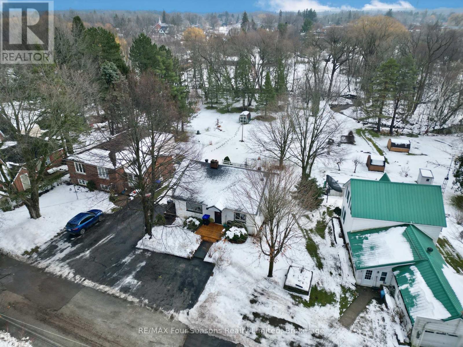 210 Saunders Street, Clearview, Ontario  L0M 1S0 - Photo 6 - S11888276