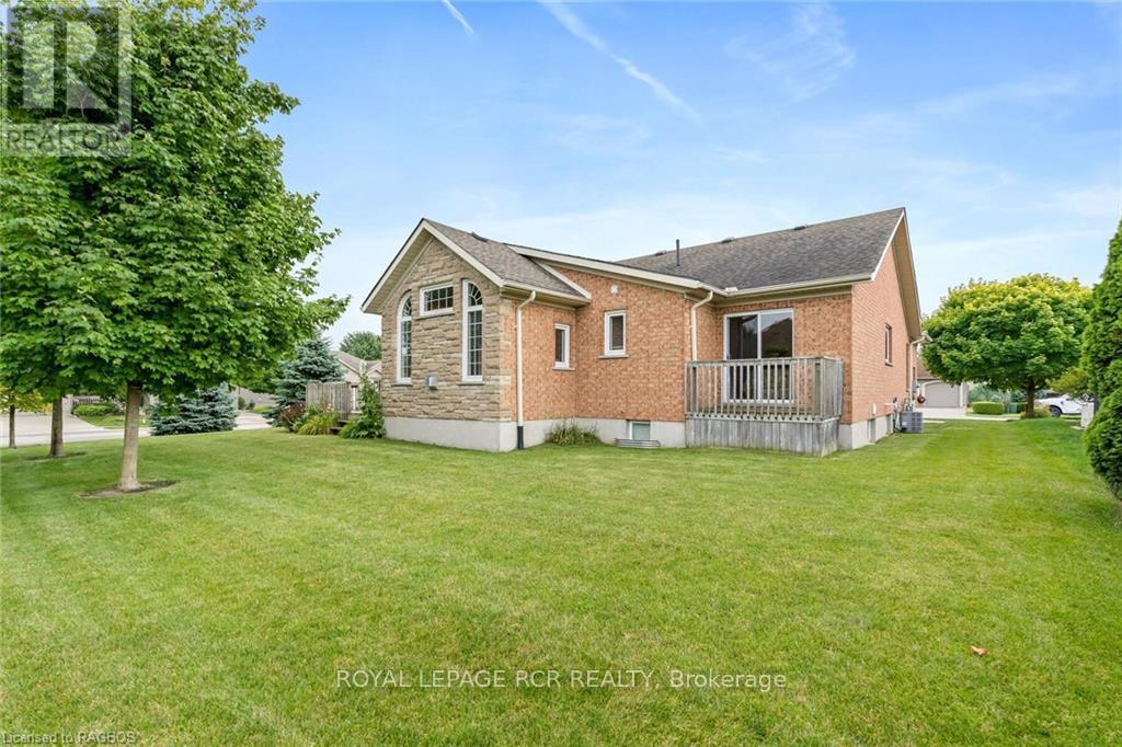 414 4th Street S, Hanover, Ontario  N4N 3V1 - Photo 36 - X11880015