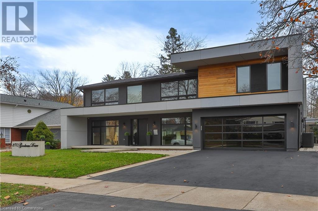 370 Goodram DriveBurlington, Ontario  L7L 2K1 - Photo 1 - 40684518