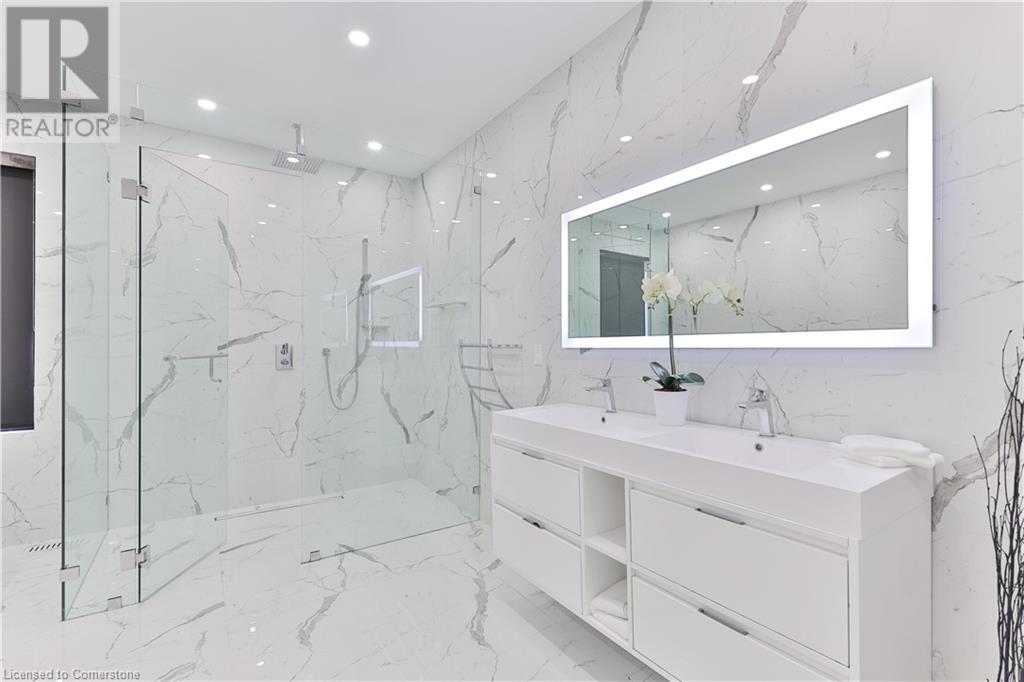 370 Goodram DriveBurlington, Ontario  L7L 2K1 - Photo 24 - 40684518