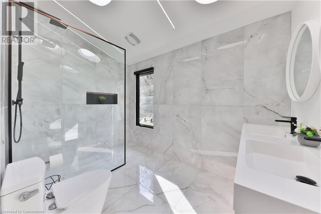 370 Goodram DriveBurlington, Ontario  L7L 2K1 - Photo 30 - 40684518