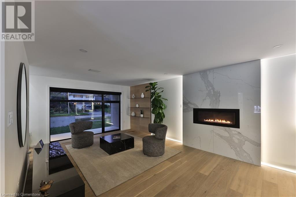 370 Goodram DriveBurlington, Ontario  L7L 2K1 - Photo 9 - 40684518