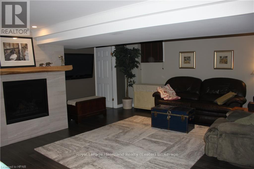 24575 Saxton Road, Strathroy-Caradoc, Ontario  N7G 3H4 - Photo 13 - X10779864