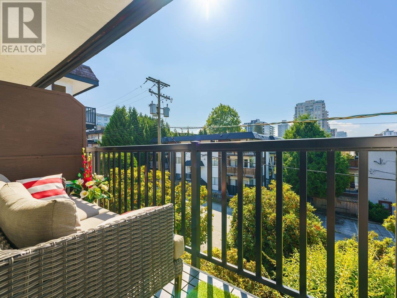 214 123 E 19th Street, North Vancouver, British Columbia V7L 2Y9 - Photo 11 - R2949855