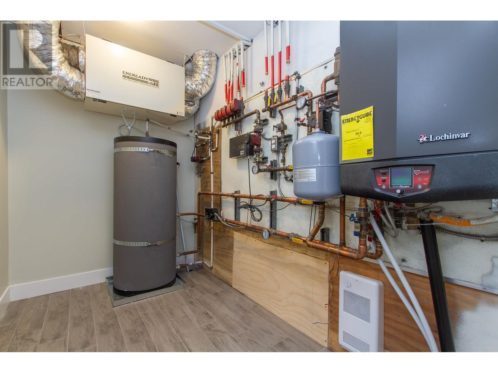 1933 Dowad Drive, Squamish, British Columbia  V8B 0S4 - Photo 29 - R2925447