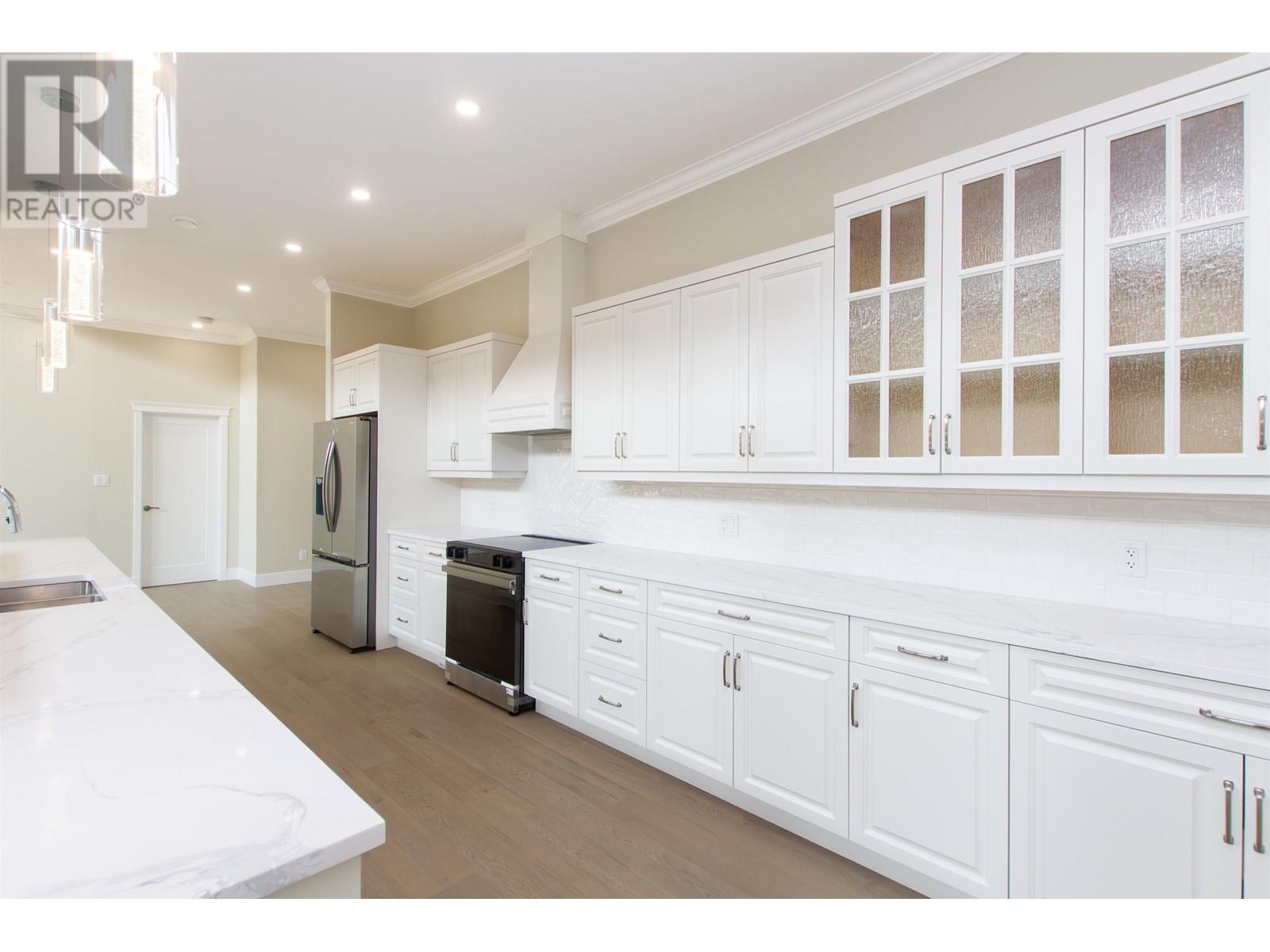 1933 Dowad Drive, Squamish, British Columbia  V8B 0S4 - Photo 4 - R2925447