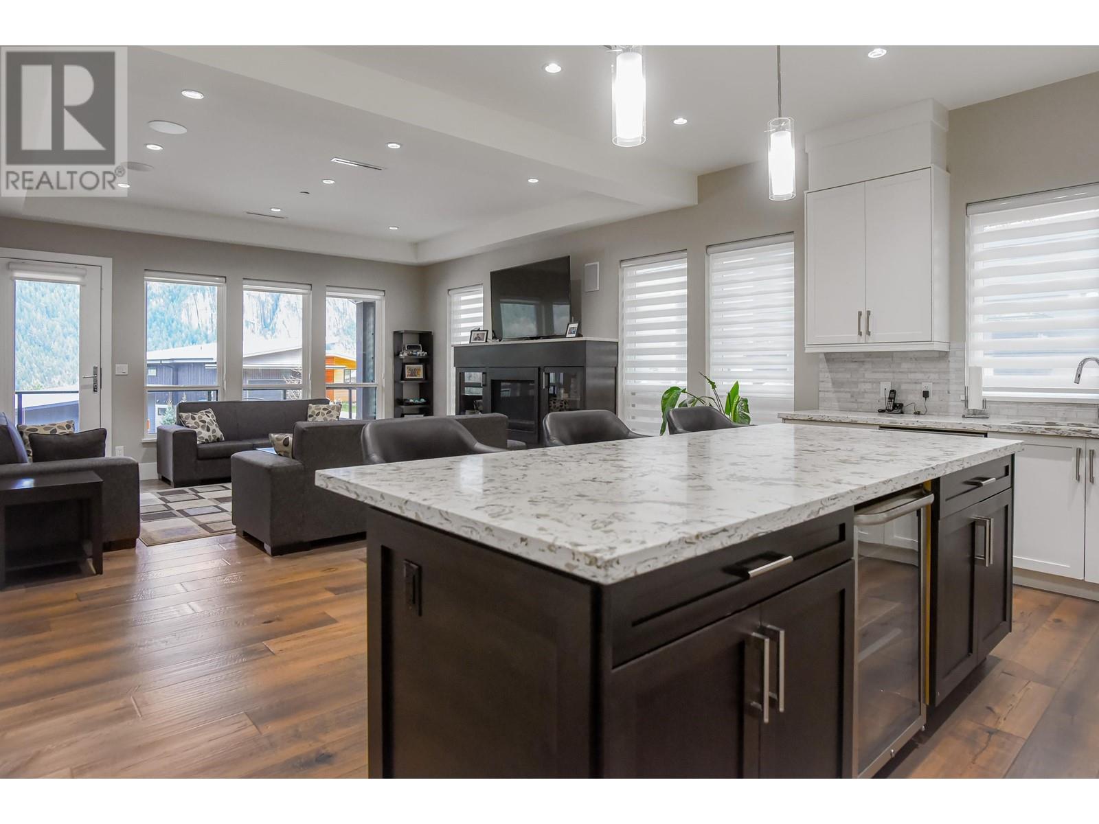 38544 Sky Pilot Drive, Squamish, British Columbia  V8B 0T6 - Photo 9 - R2944816