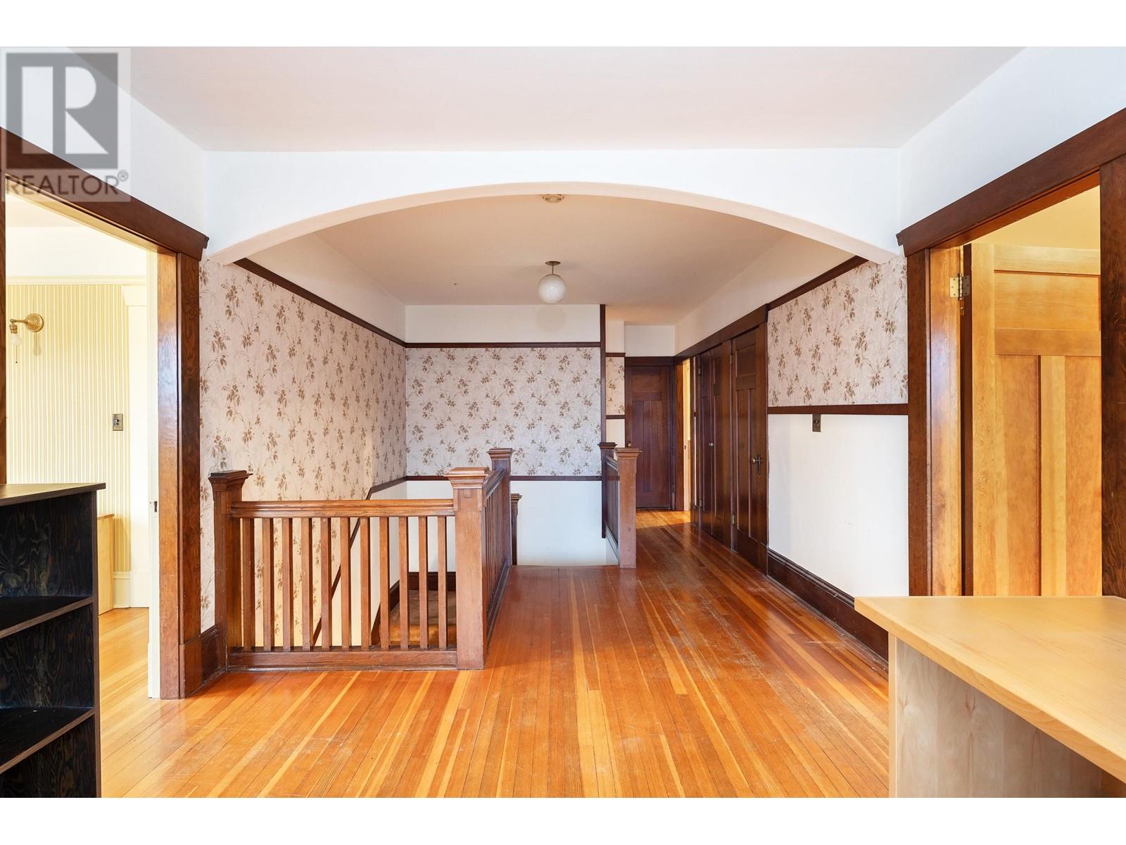 Listing Picture 25 of 40 : 2886 W 29TH AVENUE, Vancouver / 溫哥華 - 魯藝地產 Yvonne Lu Group - MLS Medallion Club Member