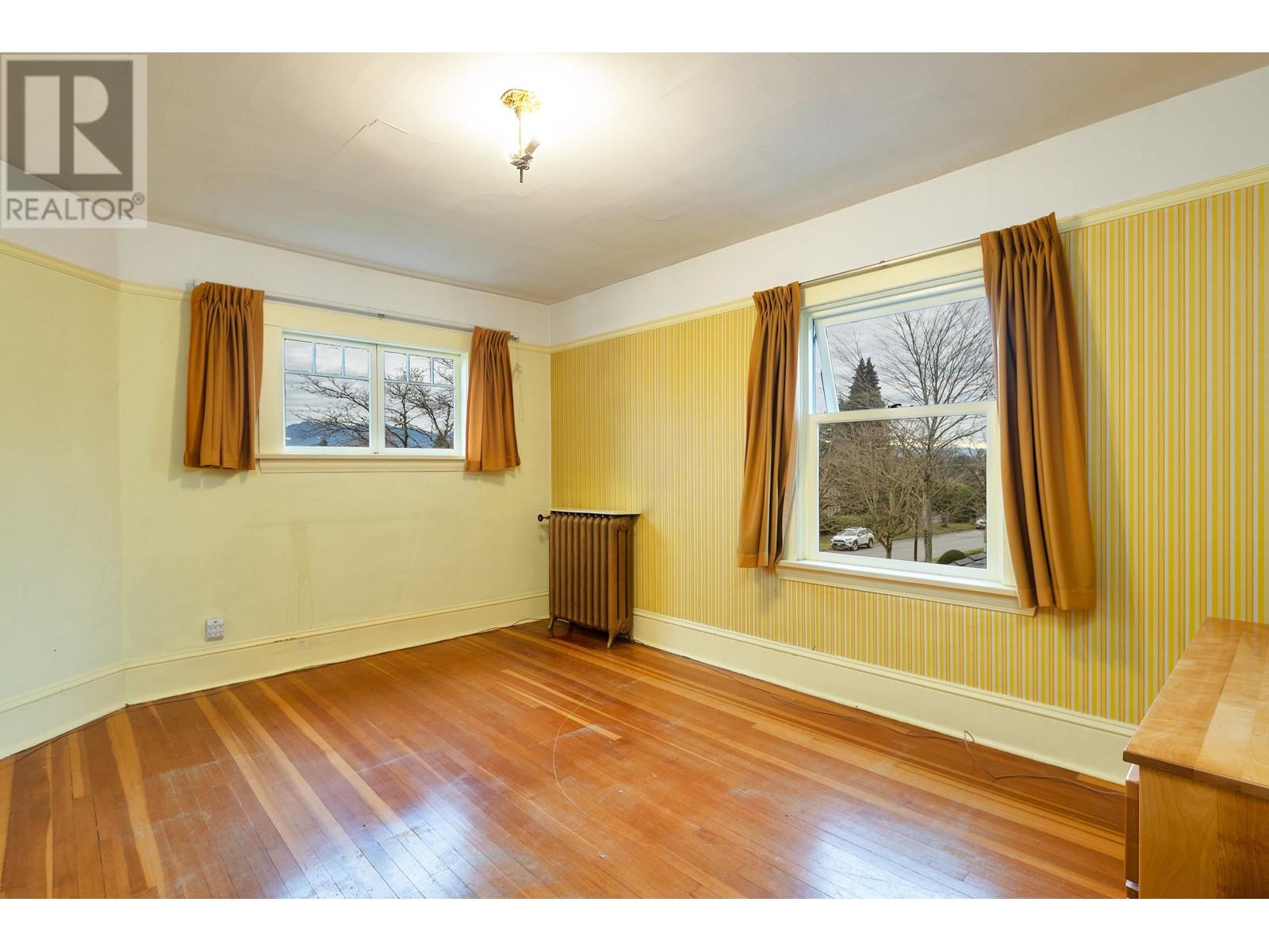 Listing Picture 22 of 40 : 2886 W 29TH AVENUE, Vancouver / 溫哥華 - 魯藝地產 Yvonne Lu Group - MLS Medallion Club Member