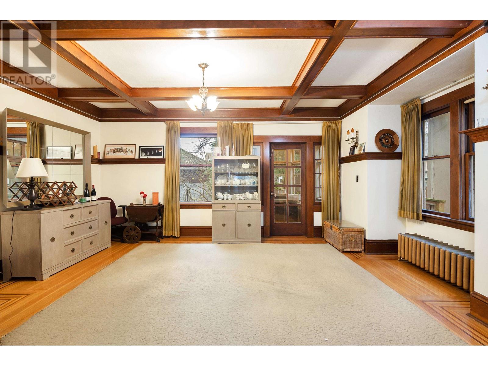 Listing Picture 10 of 40 : 2886 W 29TH AVENUE, Vancouver / 溫哥華 - 魯藝地產 Yvonne Lu Group - MLS Medallion Club Member