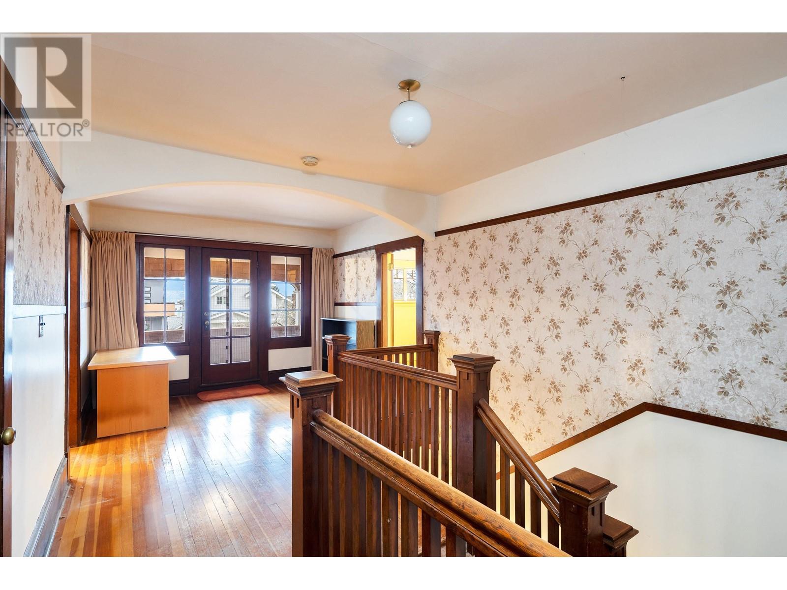 Listing Picture 18 of 40 : 2886 W 29TH AVENUE, Vancouver / 溫哥華 - 魯藝地產 Yvonne Lu Group - MLS Medallion Club Member