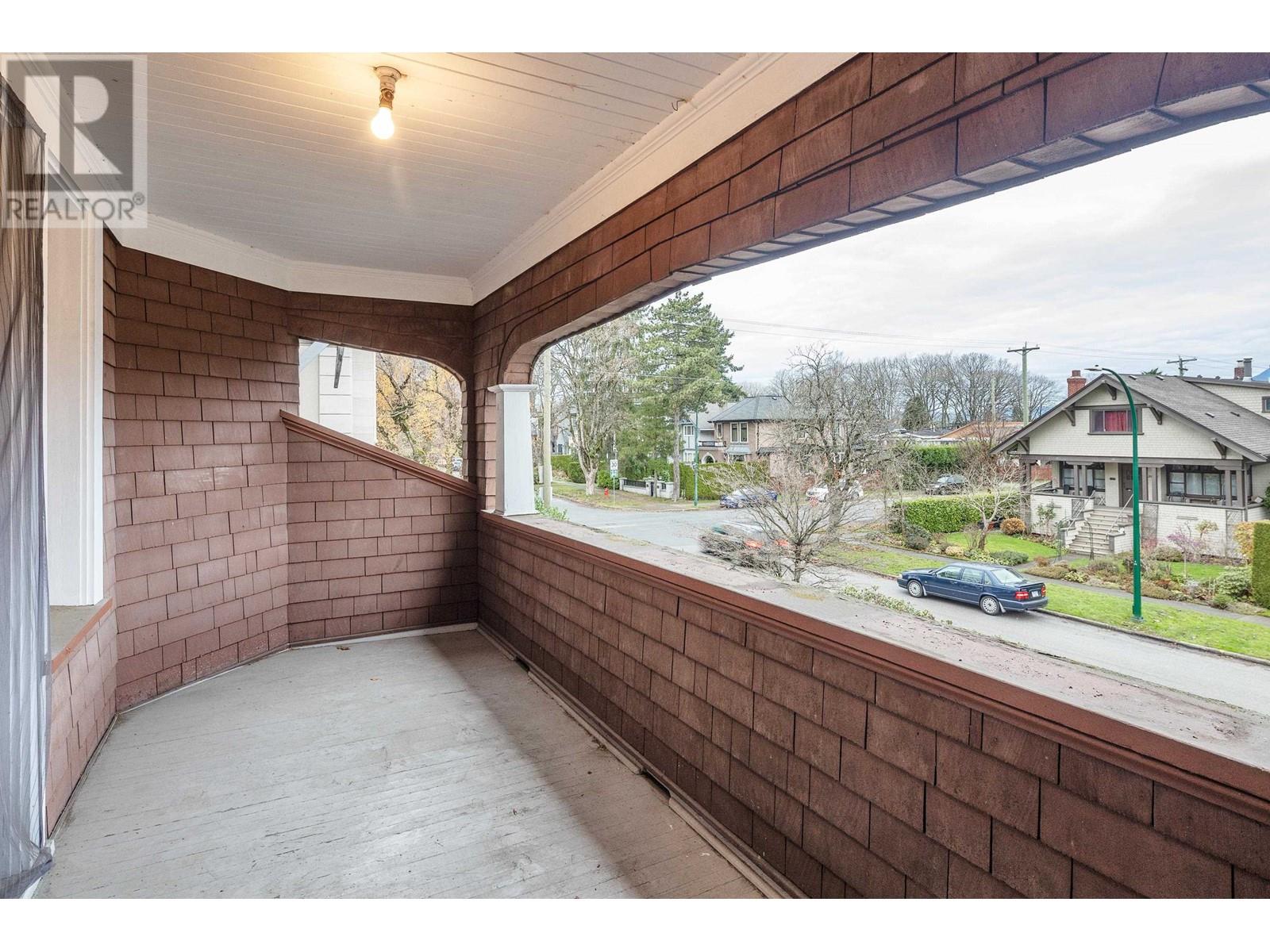 Listing Picture 19 of 40 : 2886 W 29TH AVENUE, Vancouver / 溫哥華 - 魯藝地產 Yvonne Lu Group - MLS Medallion Club Member