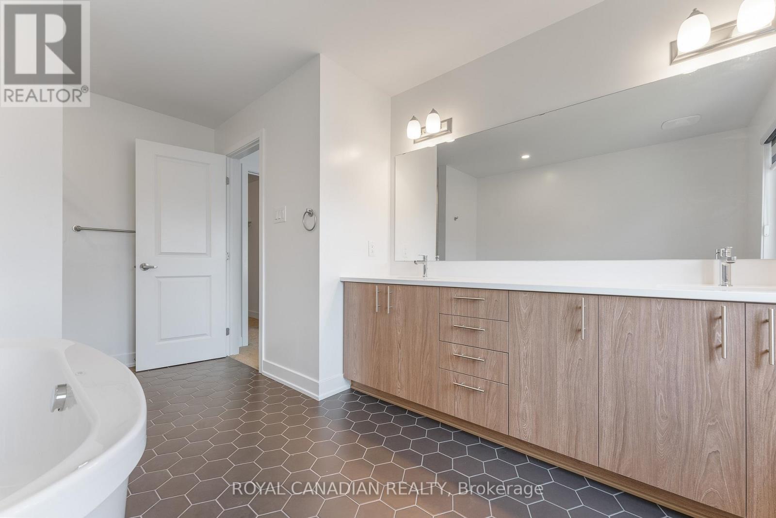 92 Big Dipper Street, Ottawa, Ontario  K4M 0L9 - Photo 25 - X11888525