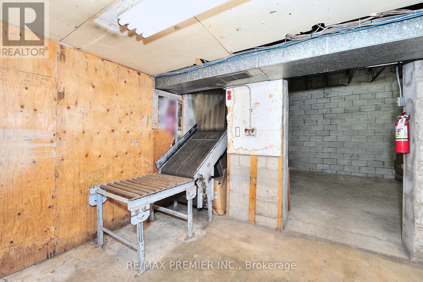 Unit G - 2120 Eglinton Avenue W, Toronto, Ontario  M6E 2K8 - Photo 10 - W11888604