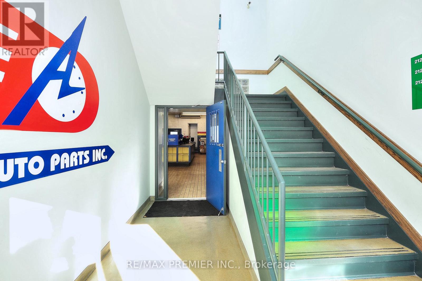 Unit G - 2120 Eglinton Avenue W, Toronto, Ontario  M6E 2K8 - Photo 3 - W11888604