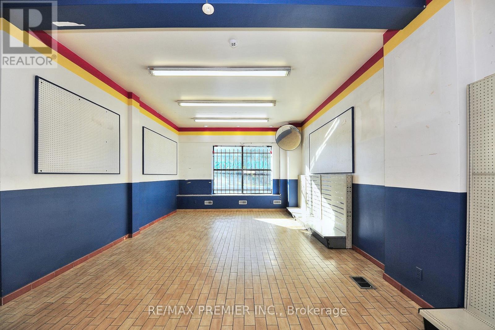 Unit G - 2120 Eglinton Avenue W, Toronto, Ontario  M6E 2K8 - Photo 6 - W11888604