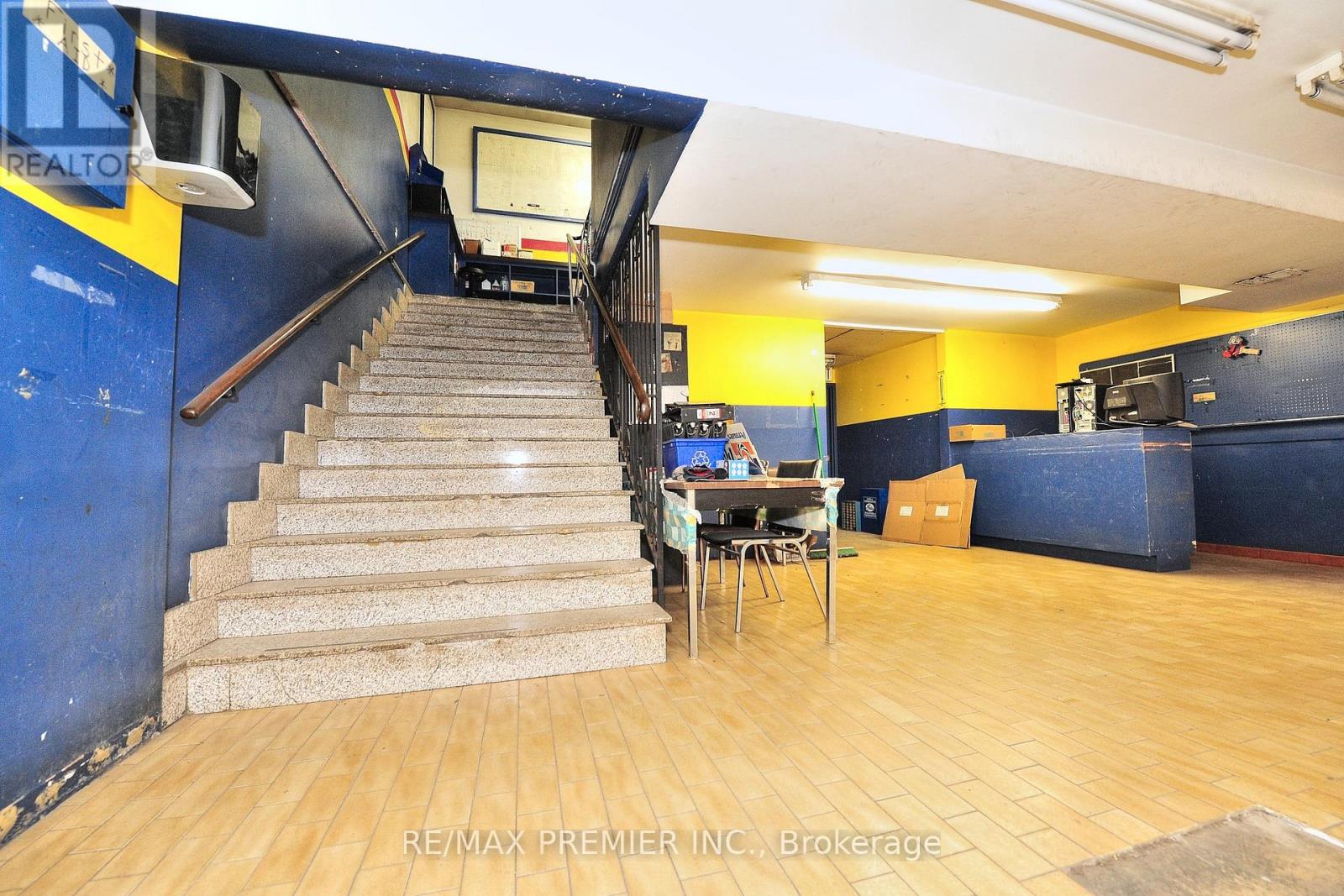 Unit G - 2120 Eglinton Avenue W, Toronto, Ontario  M6E 2K8 - Photo 8 - W11888604